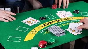 Keamanan akun saat memakai layanan digital